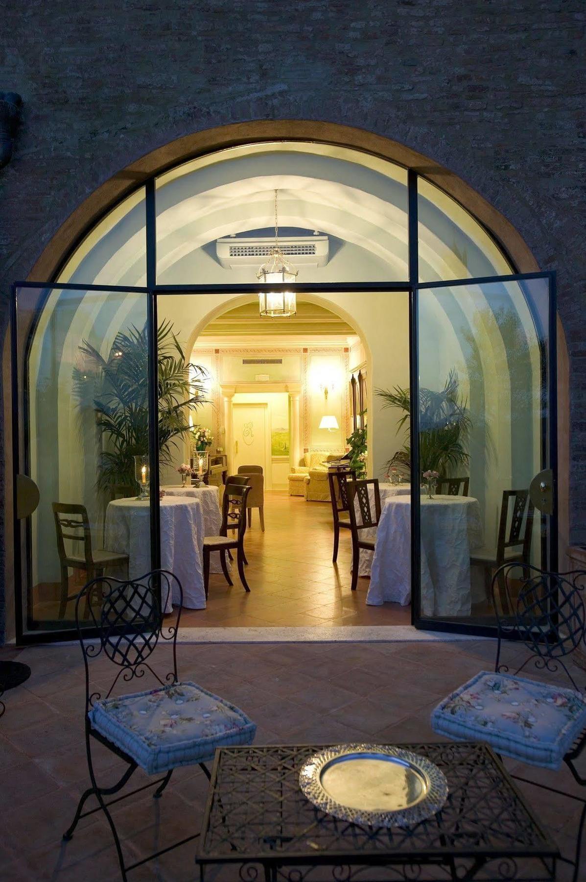 Residenza D'Epoca Campo Regio Relais Bed and Breakfast Σιένα Εξωτερικό φωτογραφία
